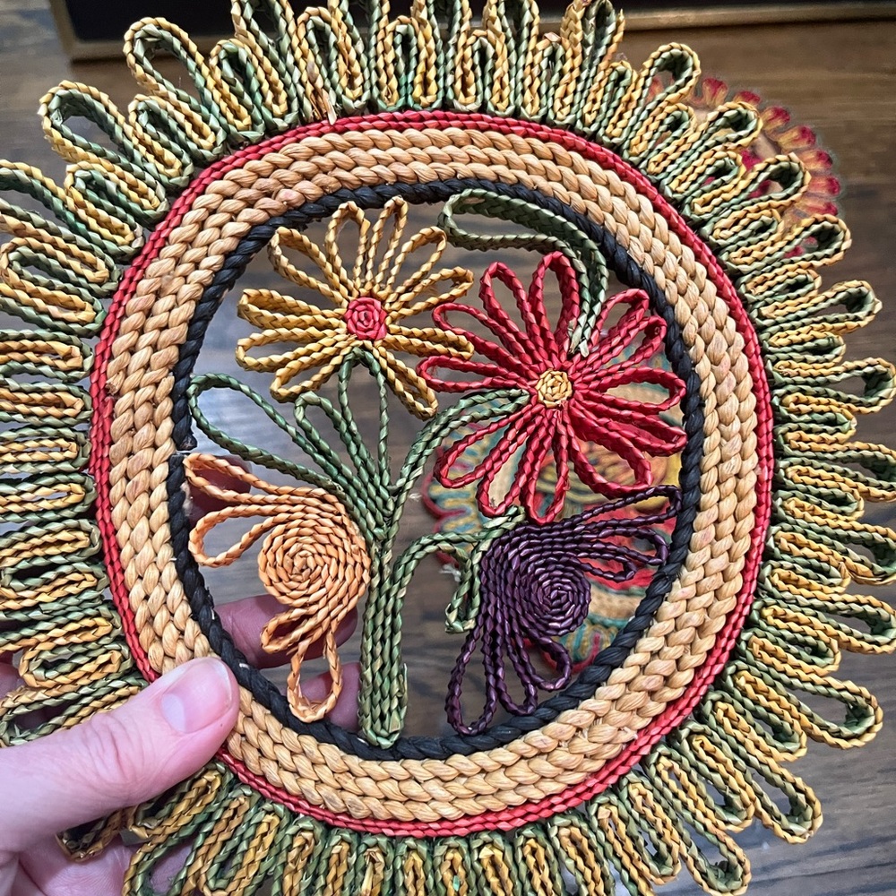 Vintage 70s Raffia Trivet Set - Picture 4 of 6